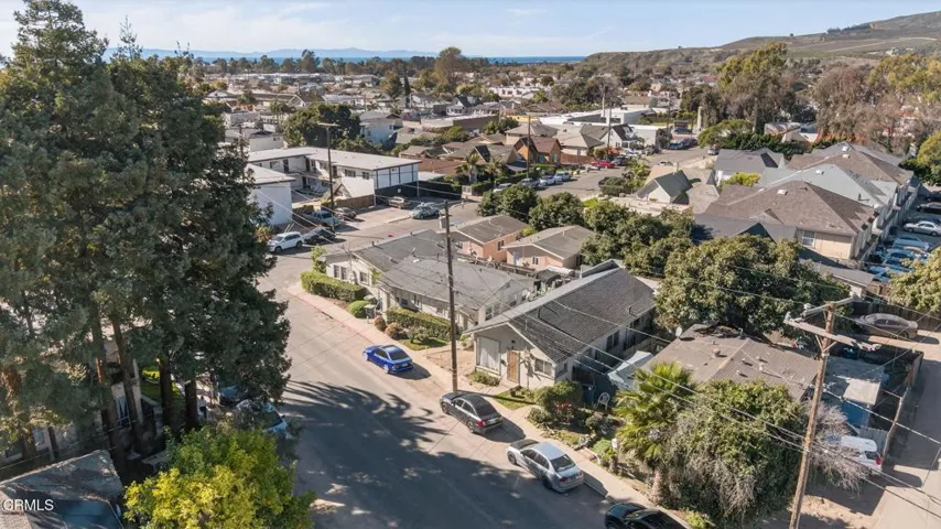 11-web-or-mls-Upmarketmedia_531Ced-aer-0