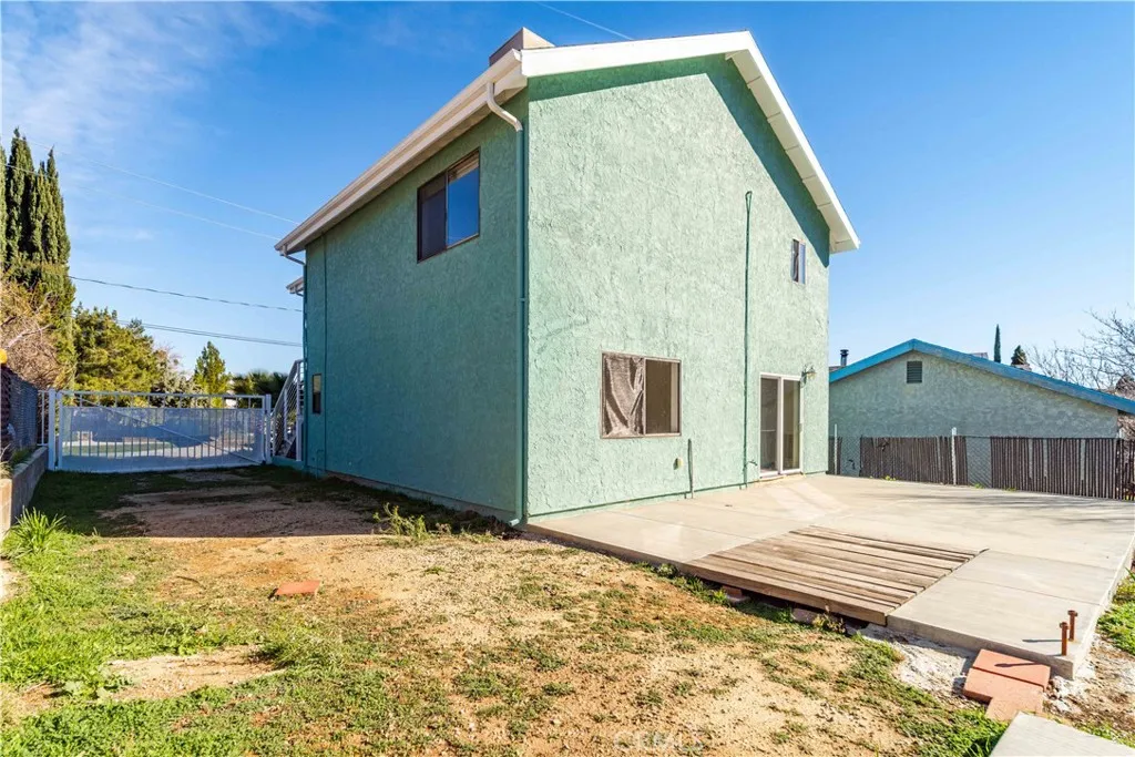 42718 Coolcrest Drive, Lake Hughes, California 93532 home-pic-30
