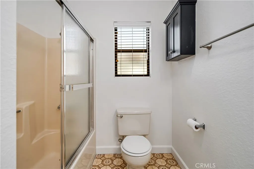 42718 Coolcrest Drive, Lake Hughes, California 93532 home-pic-27