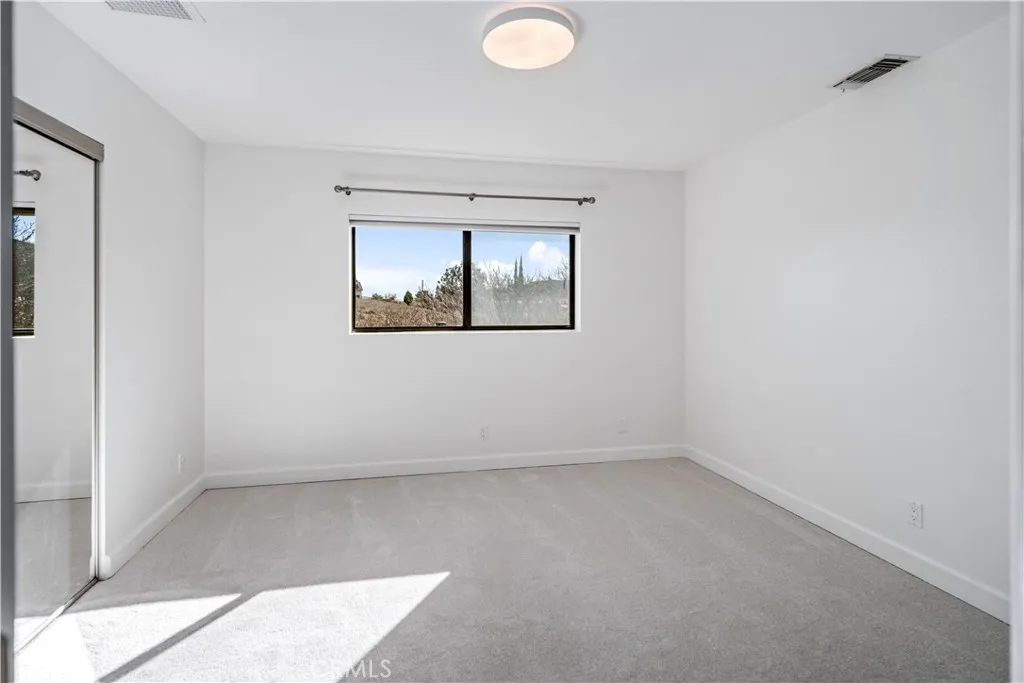 42718 Coolcrest Drive, Lake Hughes, California 93532 home-pic-16