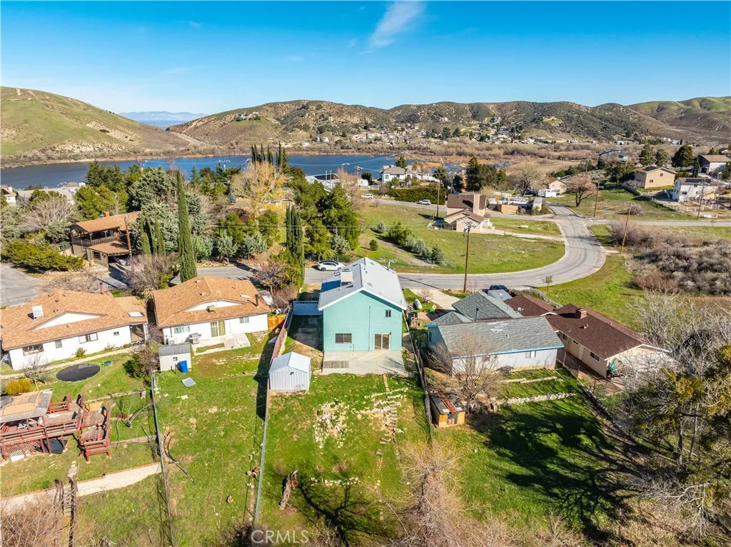 42718 Coolcrest Drive, Lake Hughes, California 93532 home-pic-38