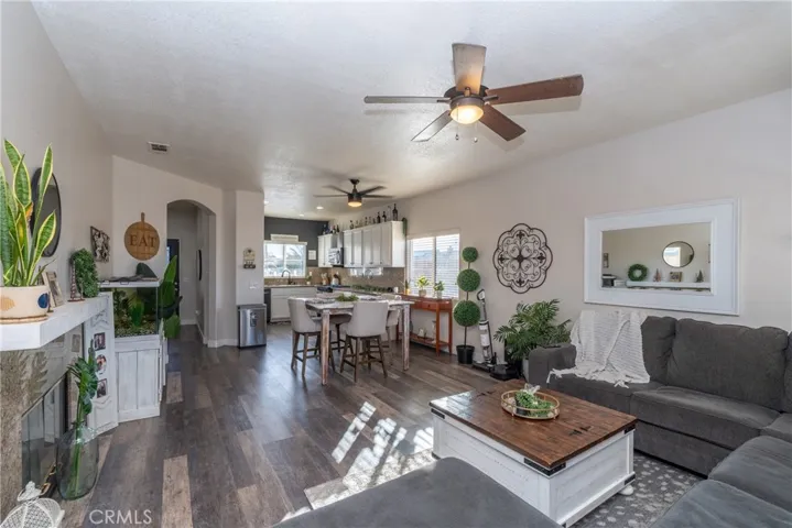 14268 Caballo Court, Victorville, California 92394