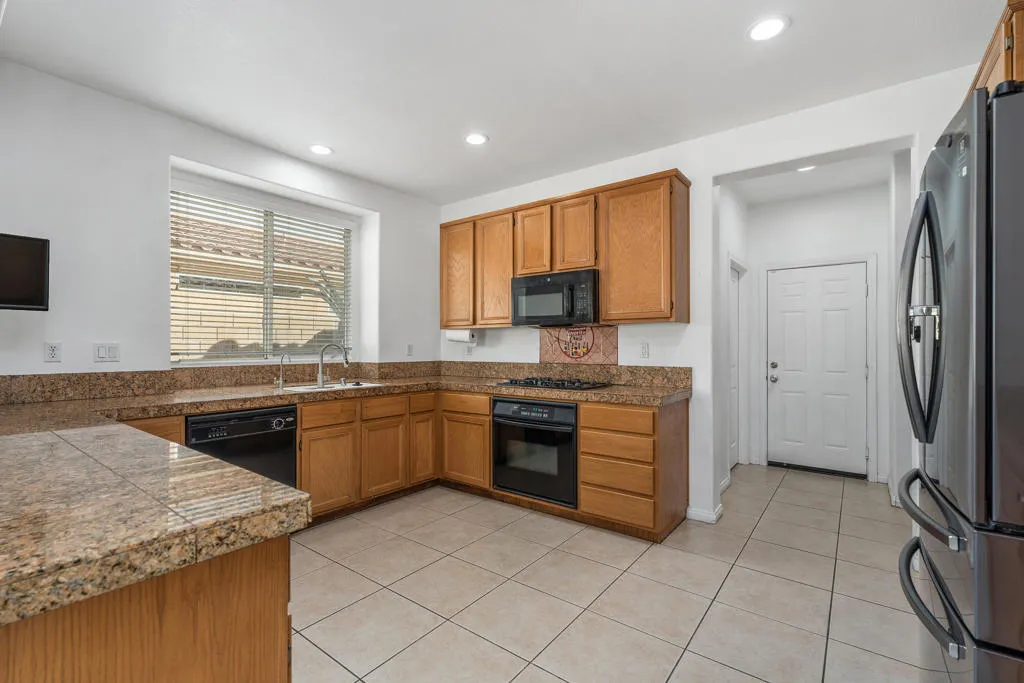 83814 Wolf Creek Road, Indio, California 92203 home-pic-11