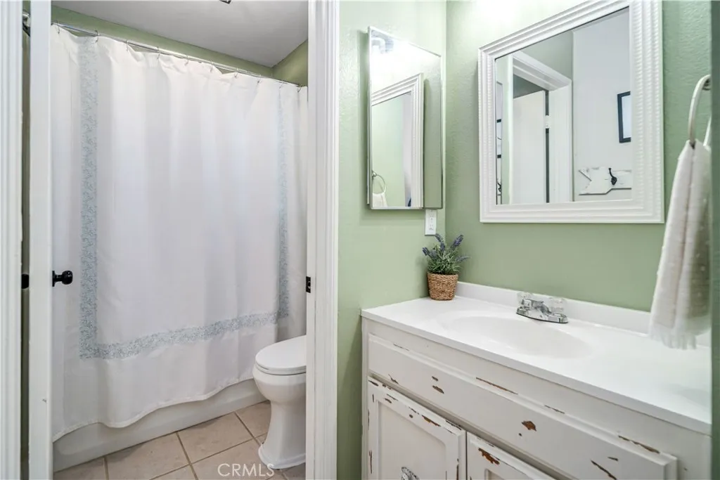 15152 Ojibwa Place, Lake Hughes, California 93532 home-pic-15