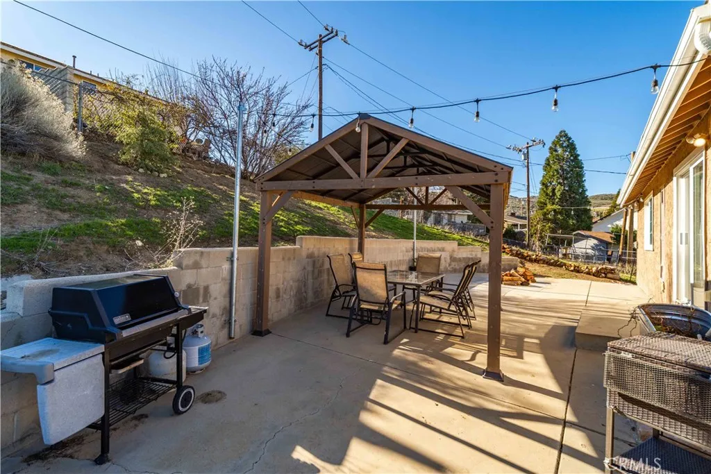 15152 Ojibwa Place, Lake Hughes, California 93532 home-pic-22