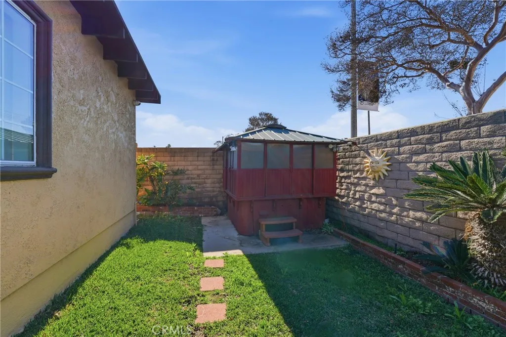 937 N Greenpark, Covina, California 91724 home-pic-12