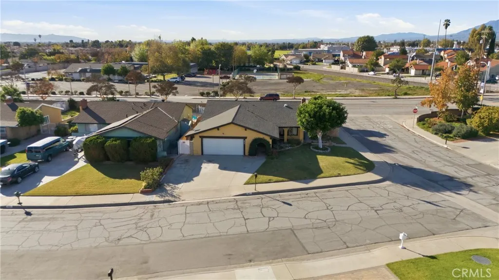 937 N Greenpark, Covina, California 91724 home-pic-53