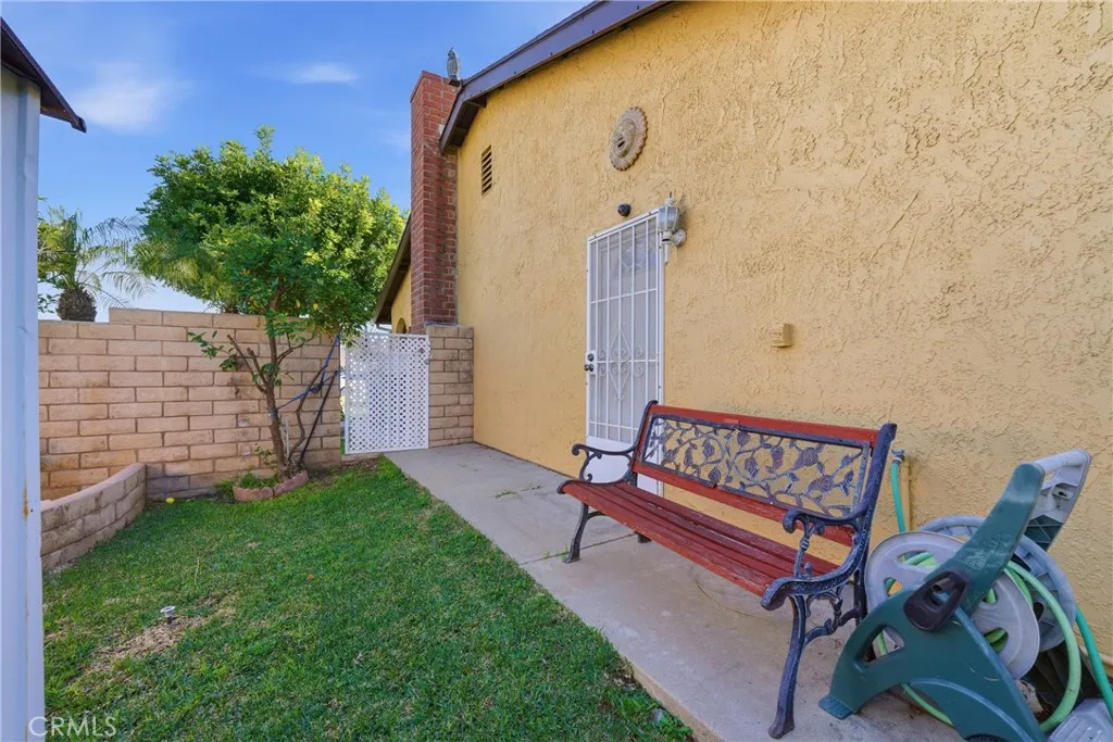 937 N Greenpark, Covina, California 91724 home-pic-14