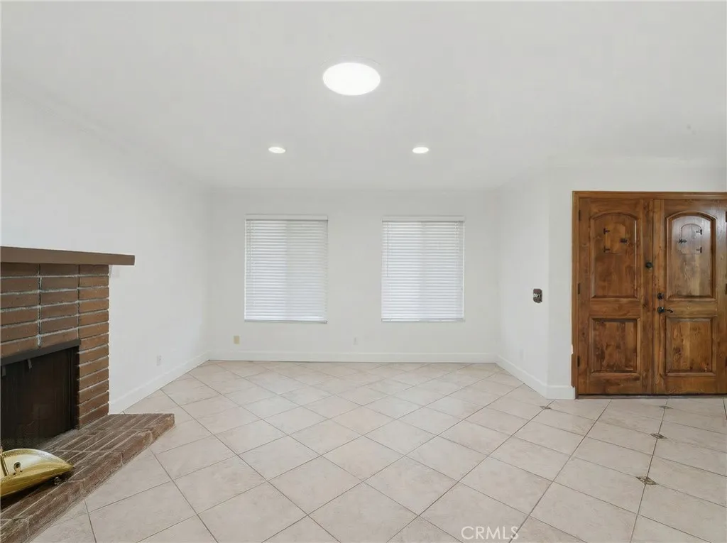 937 N Greenpark, Covina, California 91724 home-pic-17