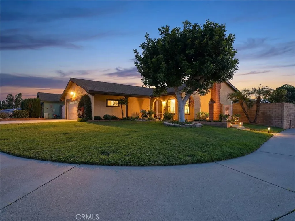 937 N Greenpark, Covina, California 91724 home-pic-1