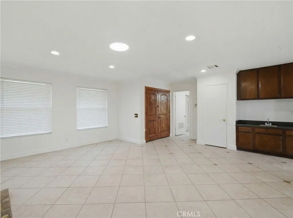 937 N Greenpark, Covina, California 91724 home-pic-18