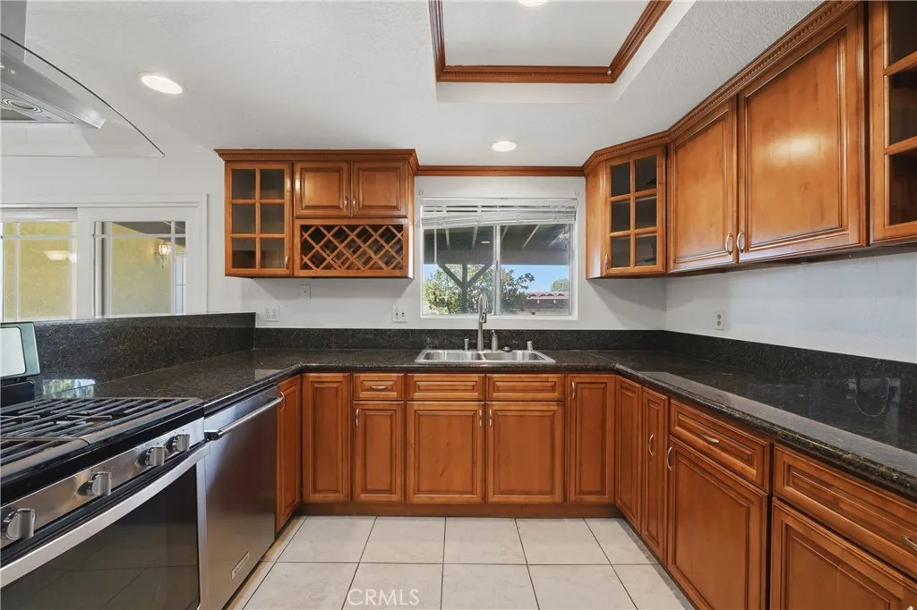 937 N Greenpark, Covina, California 91724 home-pic-22