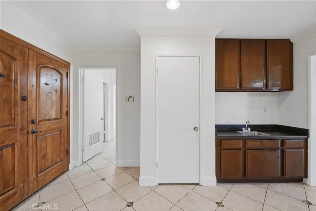 937 N Greenpark, Covina, California 91724 home-pic-20