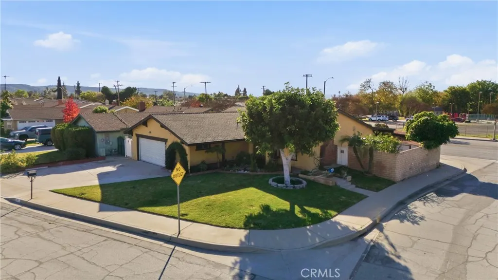 937 N Greenpark, Covina, California 91724 home-pic-52