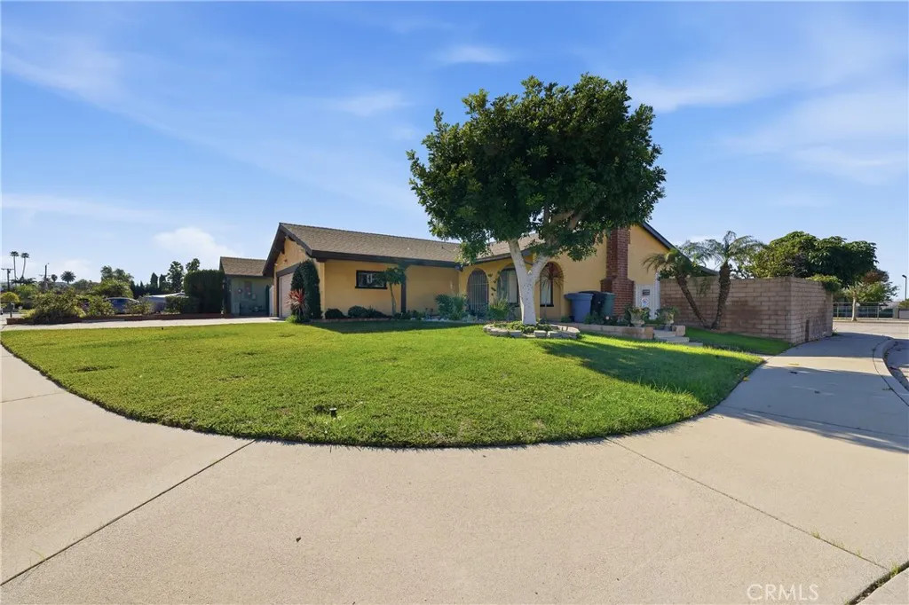 937 N Greenpark, Covina, California 91724 home-pic-4