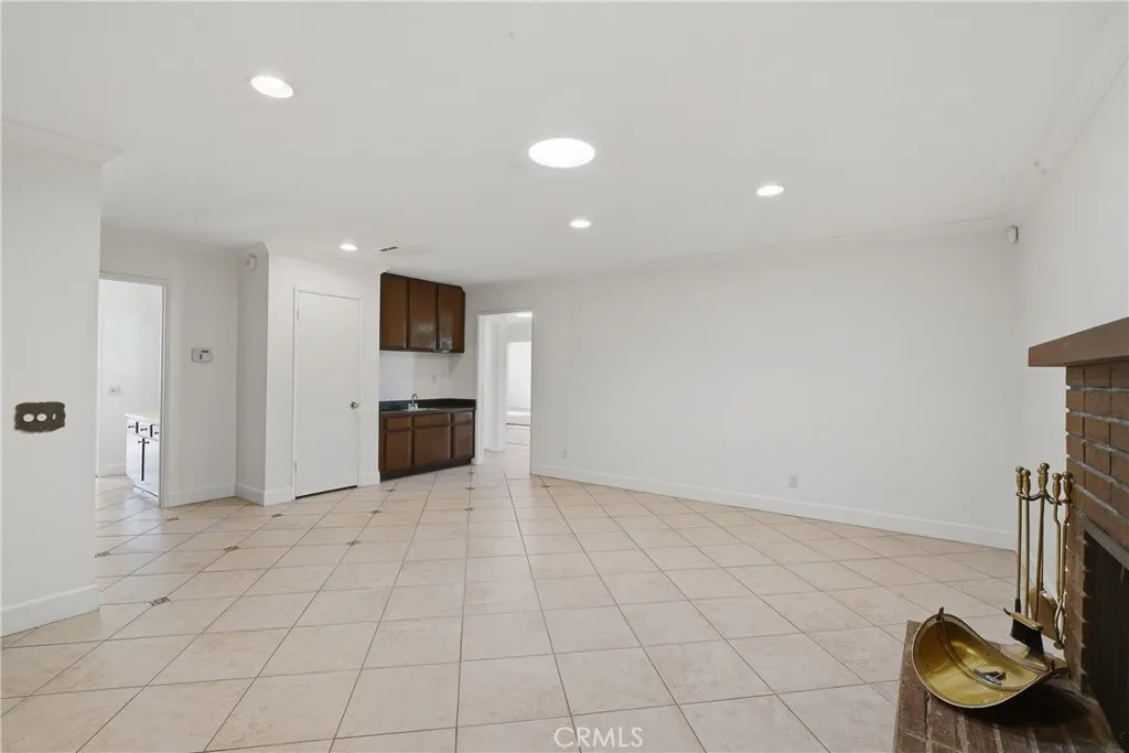 937 N Greenpark, Covina, California 91724 home-pic-19