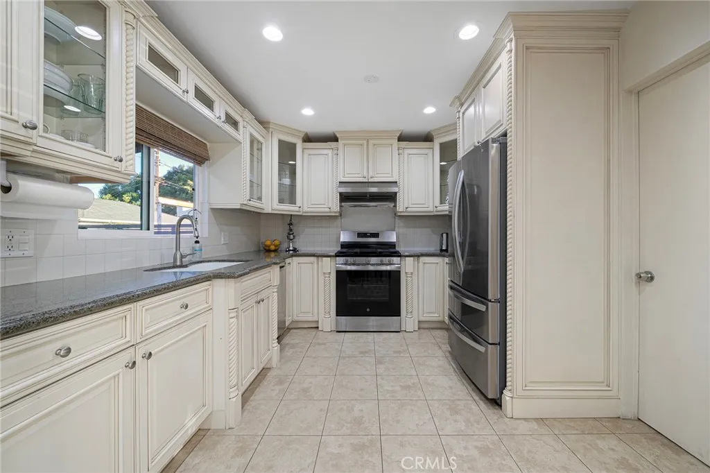 8319 Gainford, Downey, California 90240 home-pic-22