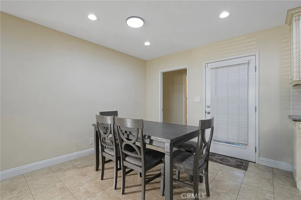 8319 Gainford, Downey, California 90240 home-pic-24