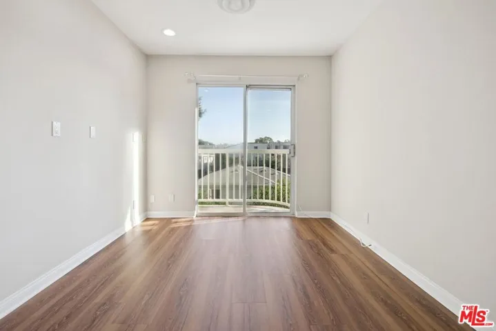 2nd Floor Bonus Den or Office