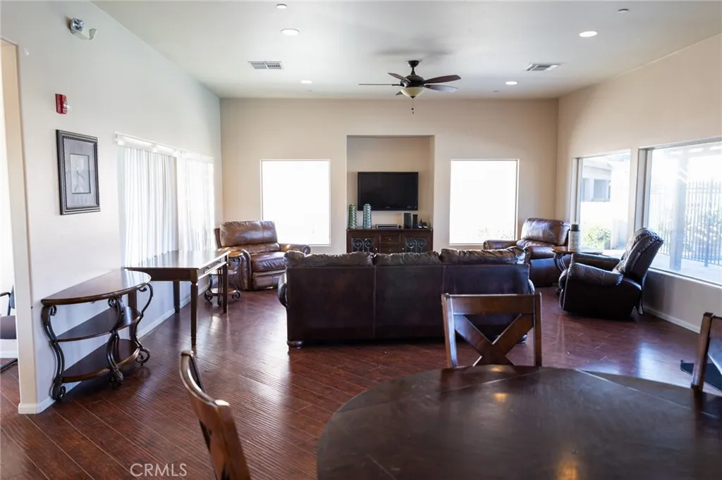 14176 Kiowa, Apple Valley, California 92307 home-pic-53