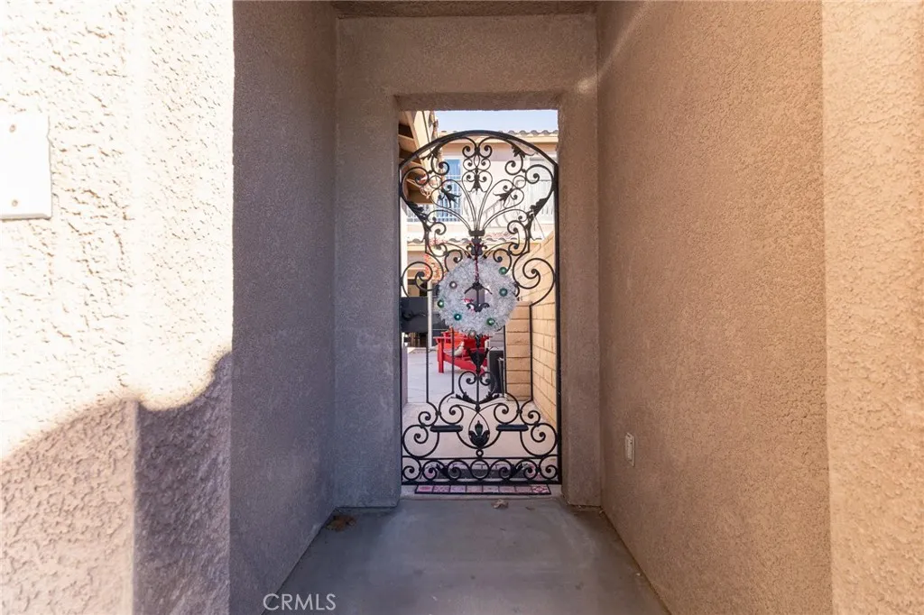 14176 Kiowa, Apple Valley, California 92307 home-pic-8