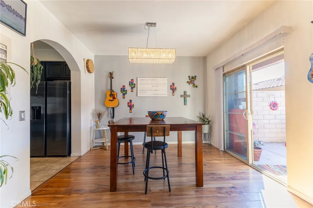 14176 Kiowa, Apple Valley, California 92307 home-pic-27
