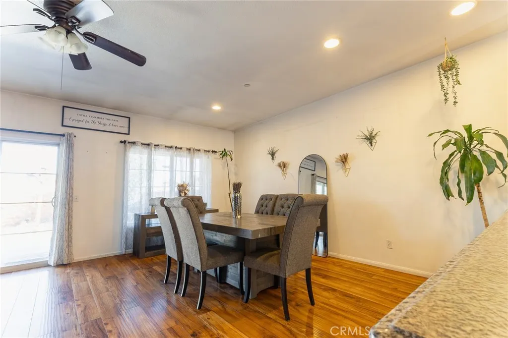 14176 Kiowa, Apple Valley, California 92307 home-pic-17