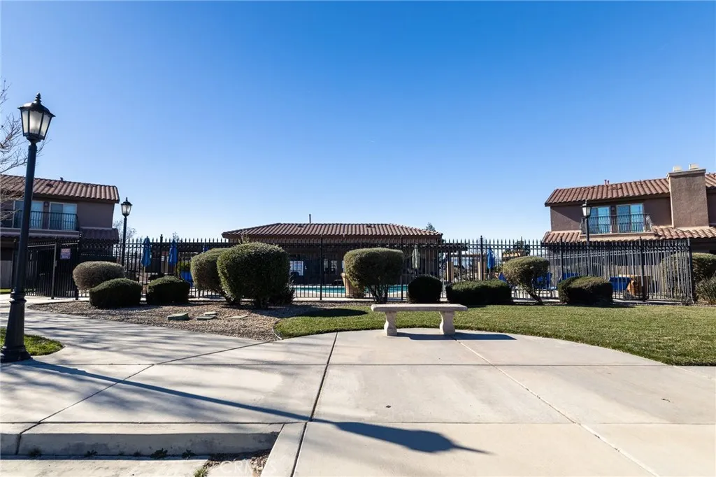 14176 Kiowa, Apple Valley, California 92307 home-pic-46