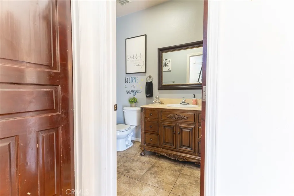 14176 Kiowa, Apple Valley, California 92307 home-pic-31