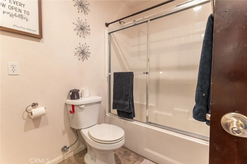 14176 Kiowa, Apple Valley, California 92307 home-pic-33