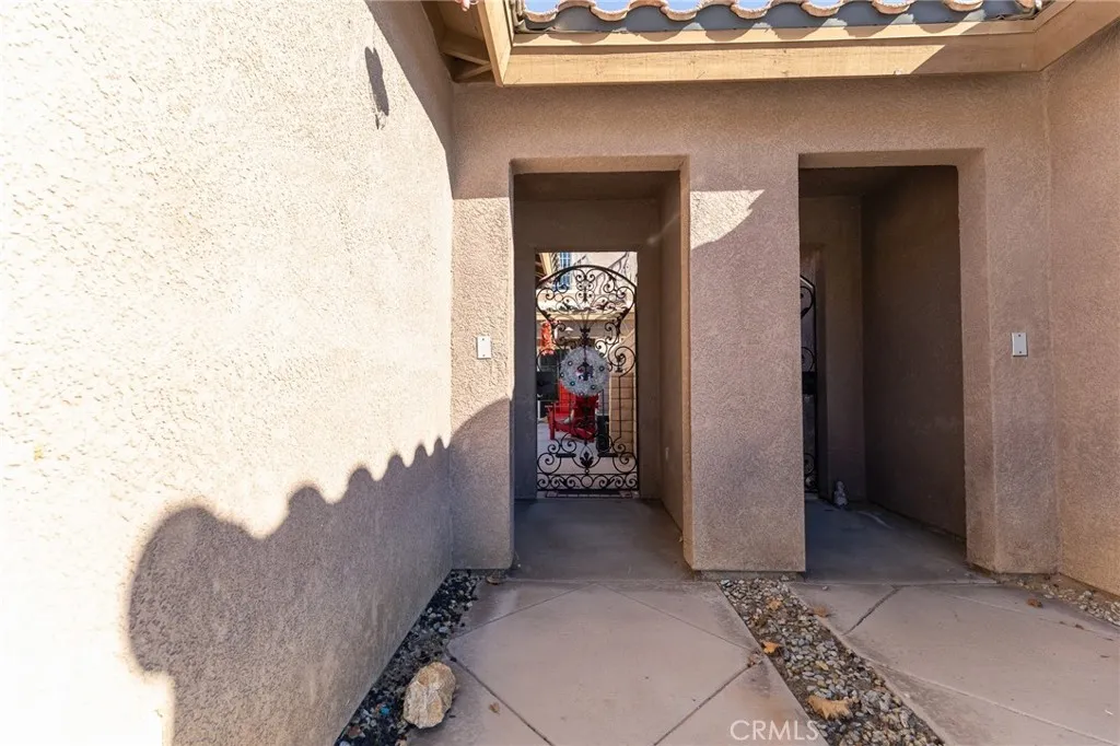 14176 Kiowa, Apple Valley, California 92307 home-pic-7
