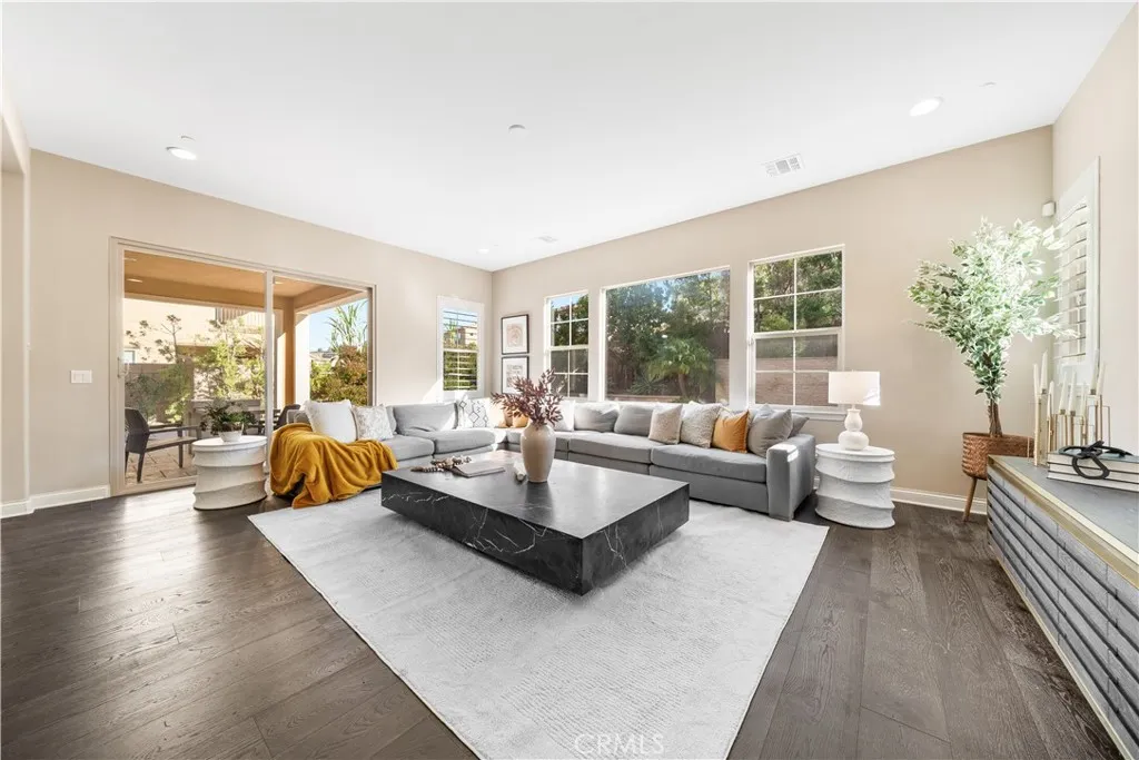 6005 Amora Drive, Chino Hills, California 91709 home-pic-17