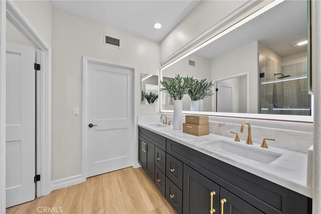 30 Shade Tree, Irvine, California 92603 home-pic-26