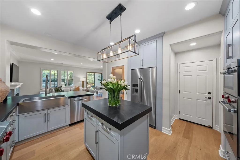 30 Shade Tree, Irvine, California 92603 home-pic-21