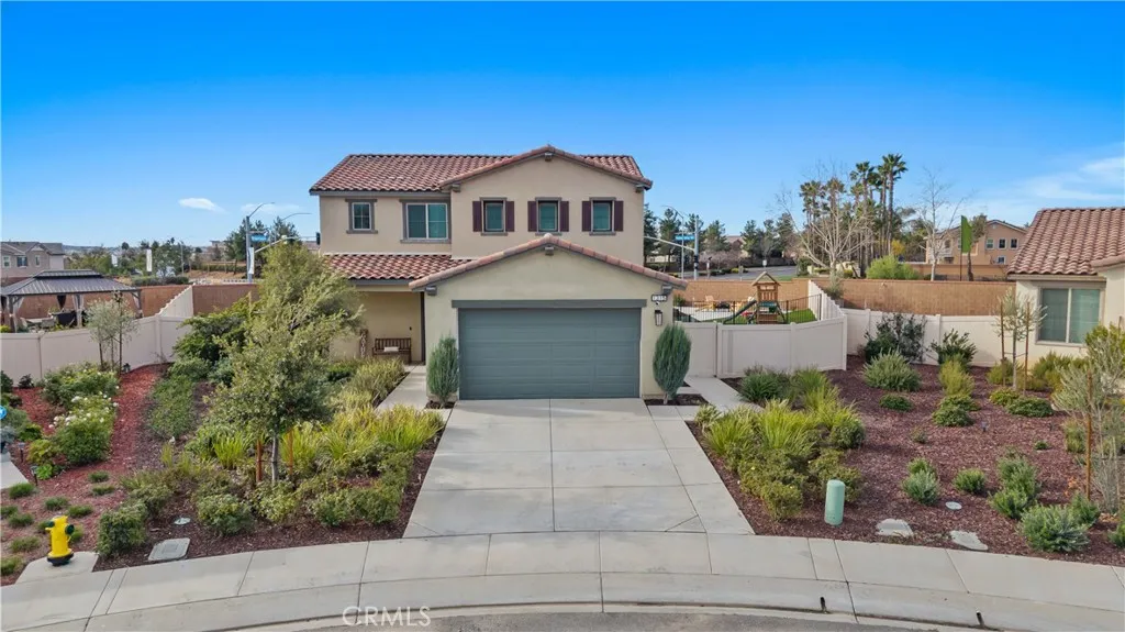 1315 Redbud, Banning, California 92220 home-pic-1