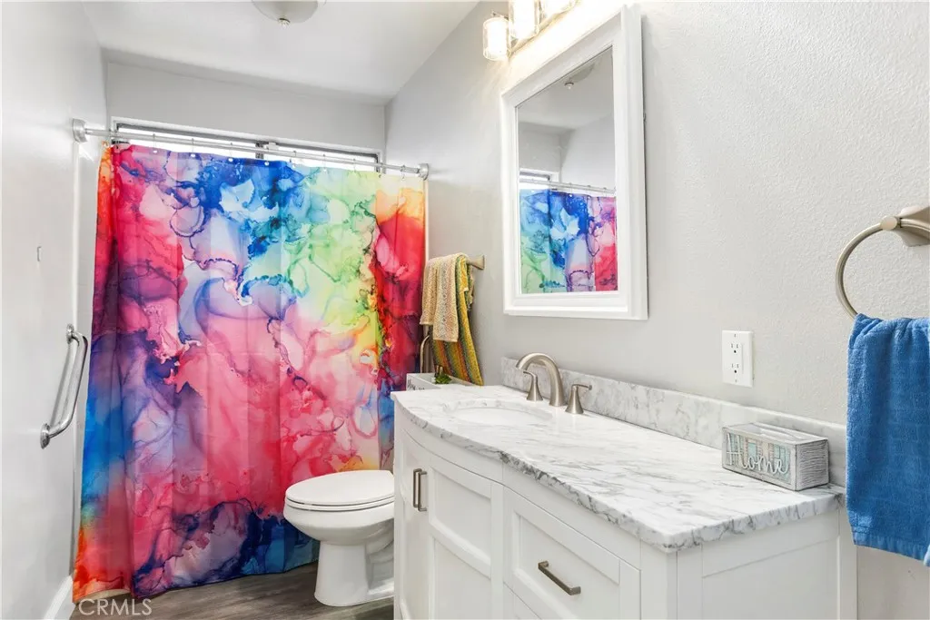 1258 Entrada Glen, Escondido, California 92027 home-pic-18
