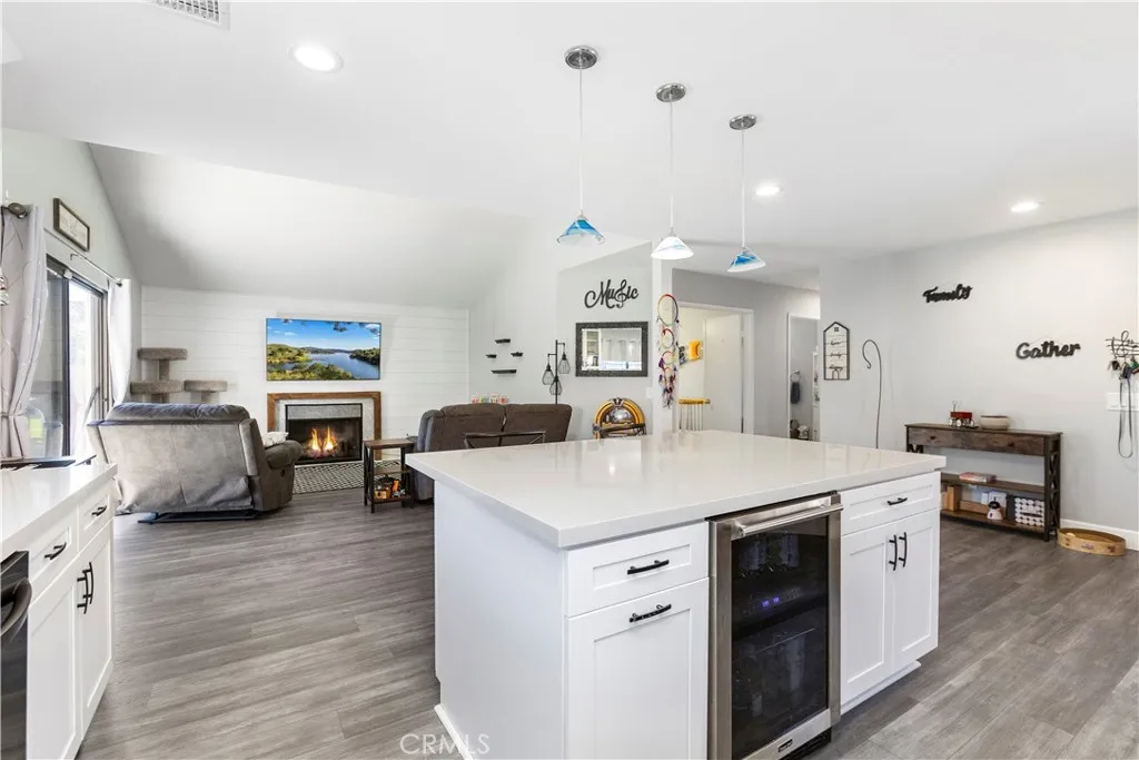 1258 Entrada Glen, Escondido, California 92027 home-pic-5