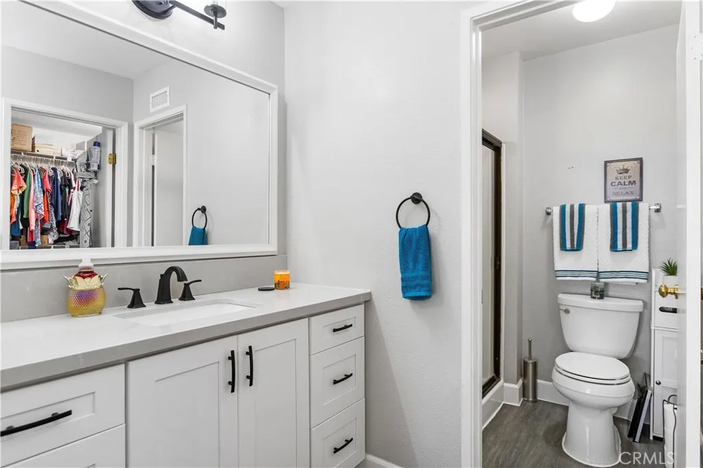1258 Entrada Glen, Escondido, California 92027 home-pic-17