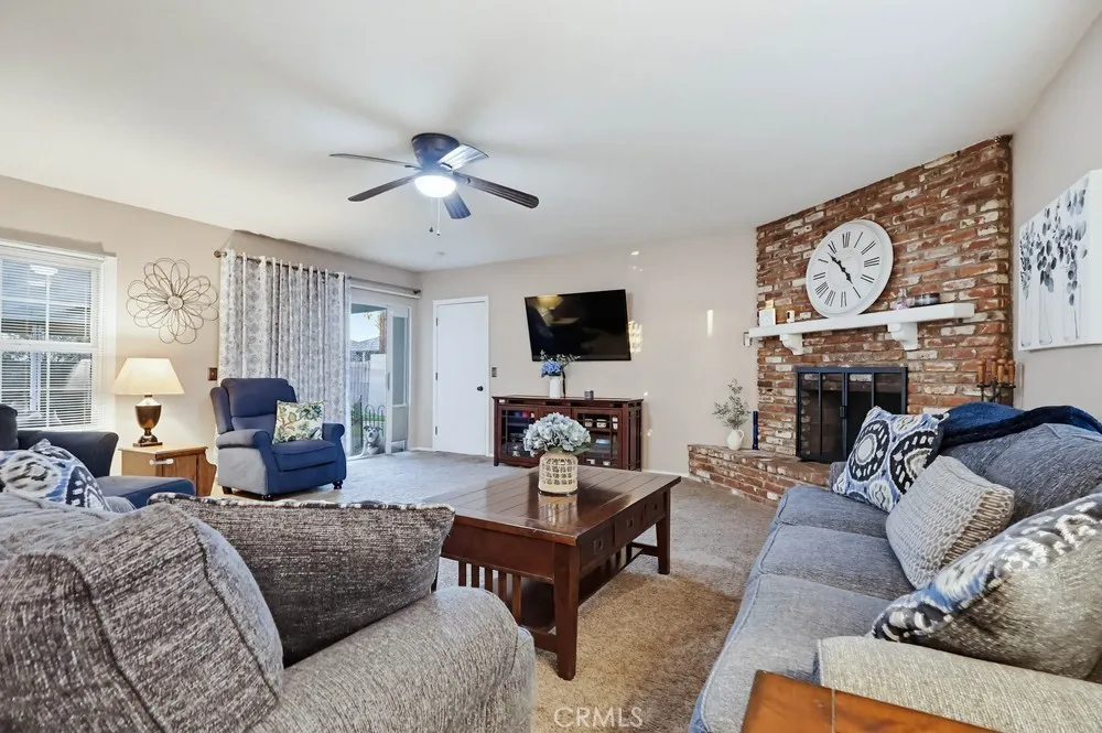 4702 Castana, Lakewood, California 90712 home-pic-35