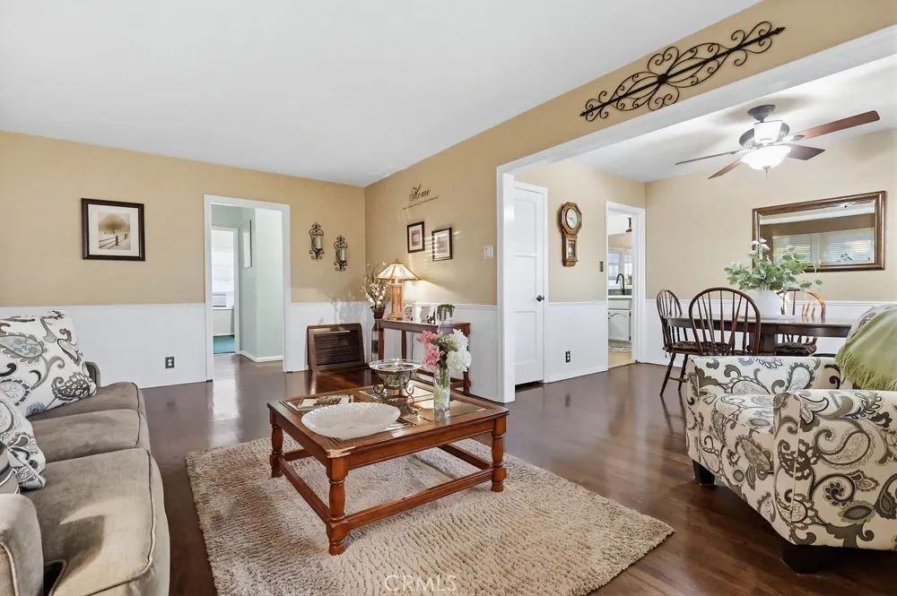 4702 Castana, Lakewood, California 90712 home-pic-17