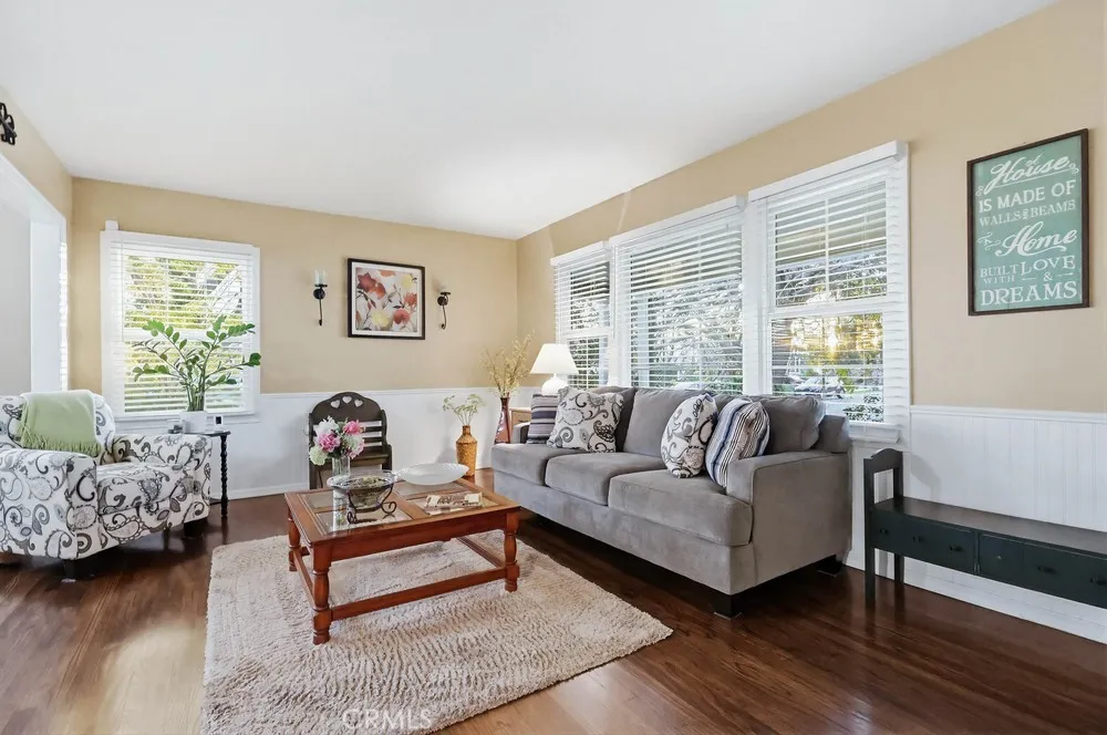 4702 Castana, Lakewood, California 90712 home-pic-18