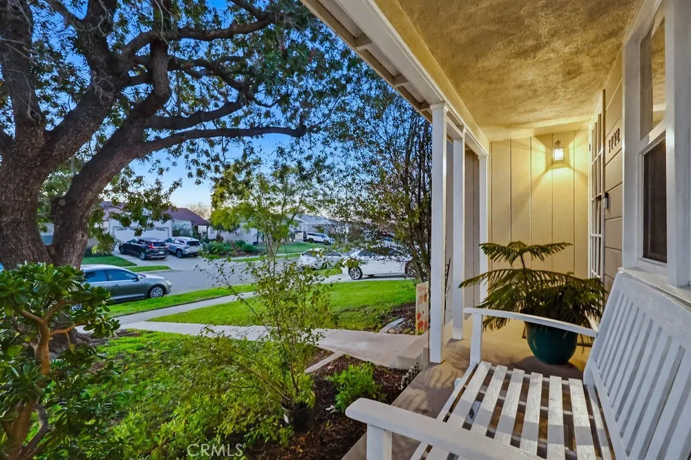 4702 Castana, Lakewood, California 90712 home-pic-3