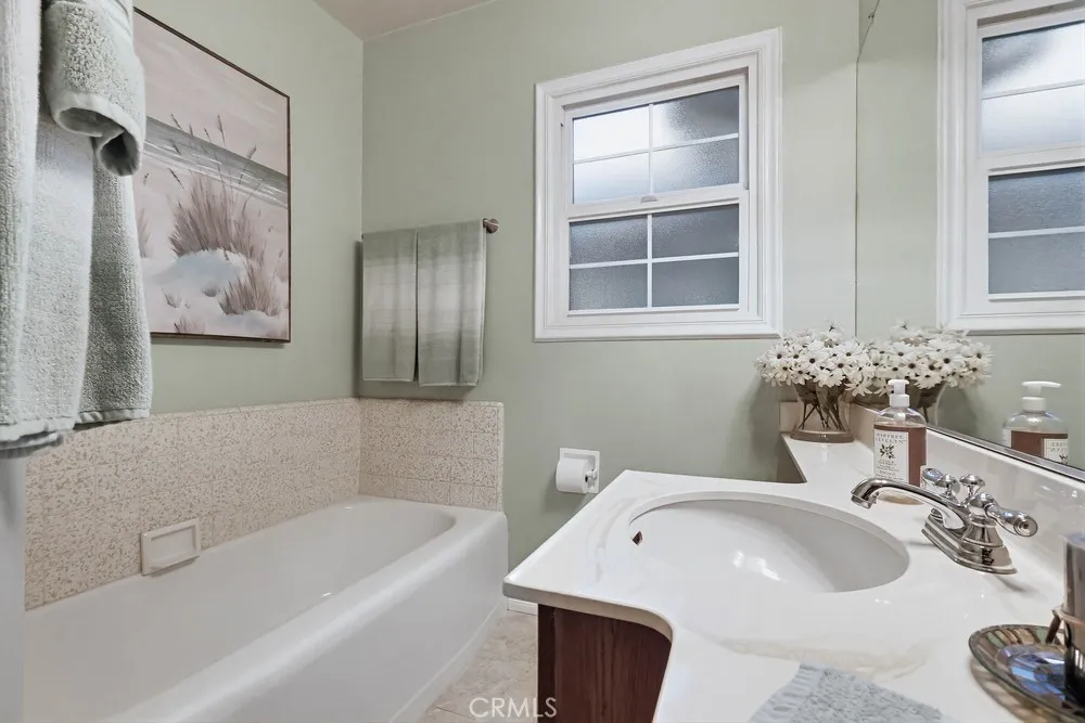 4702 Castana, Lakewood, California 90712 home-pic-49