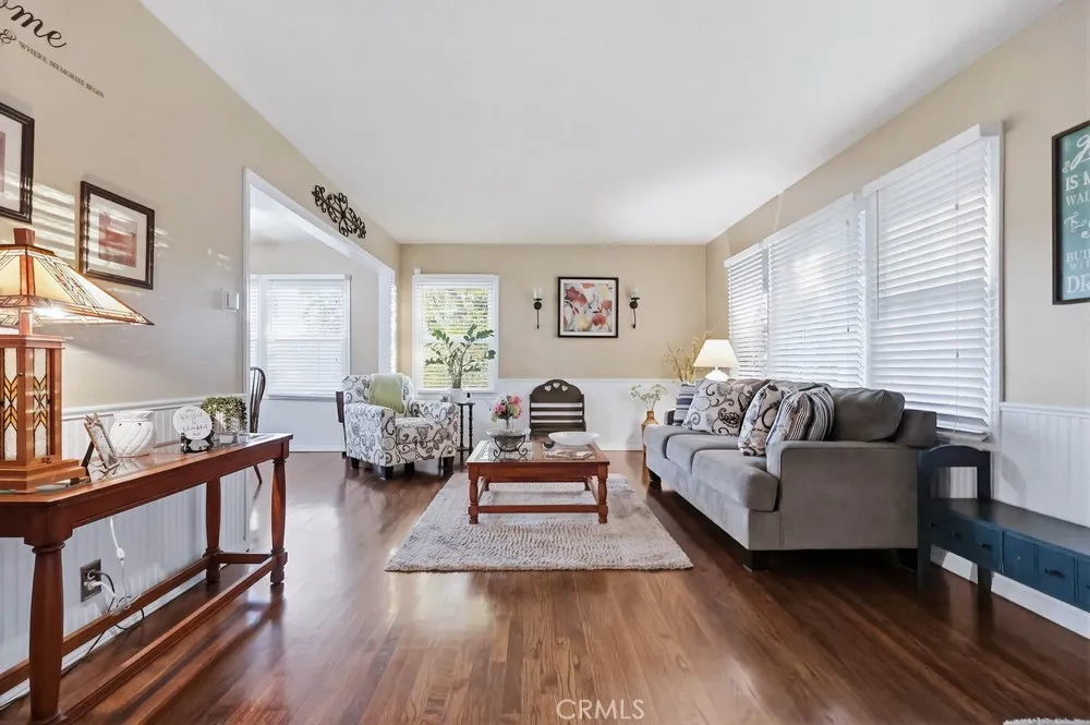 4702 Castana, Lakewood, California 90712 home-pic-13