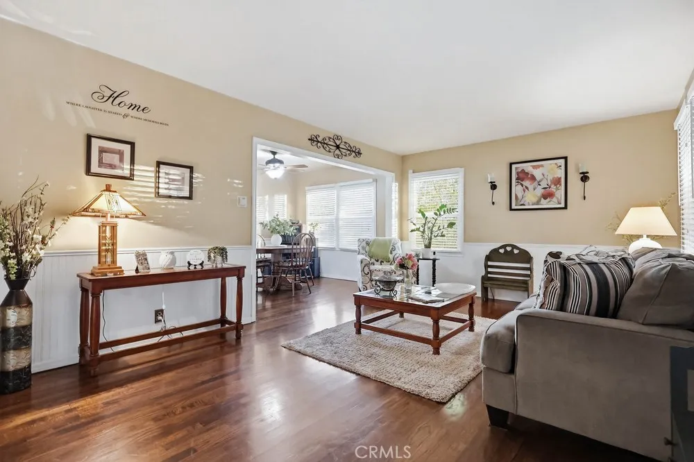 4702 Castana, Lakewood, California 90712 home-pic-12