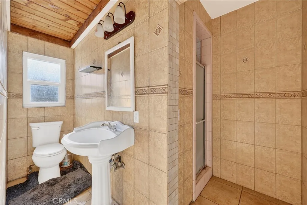 1737 N Lugo Avenue, San Bernardino, California 92404 home-pic-7