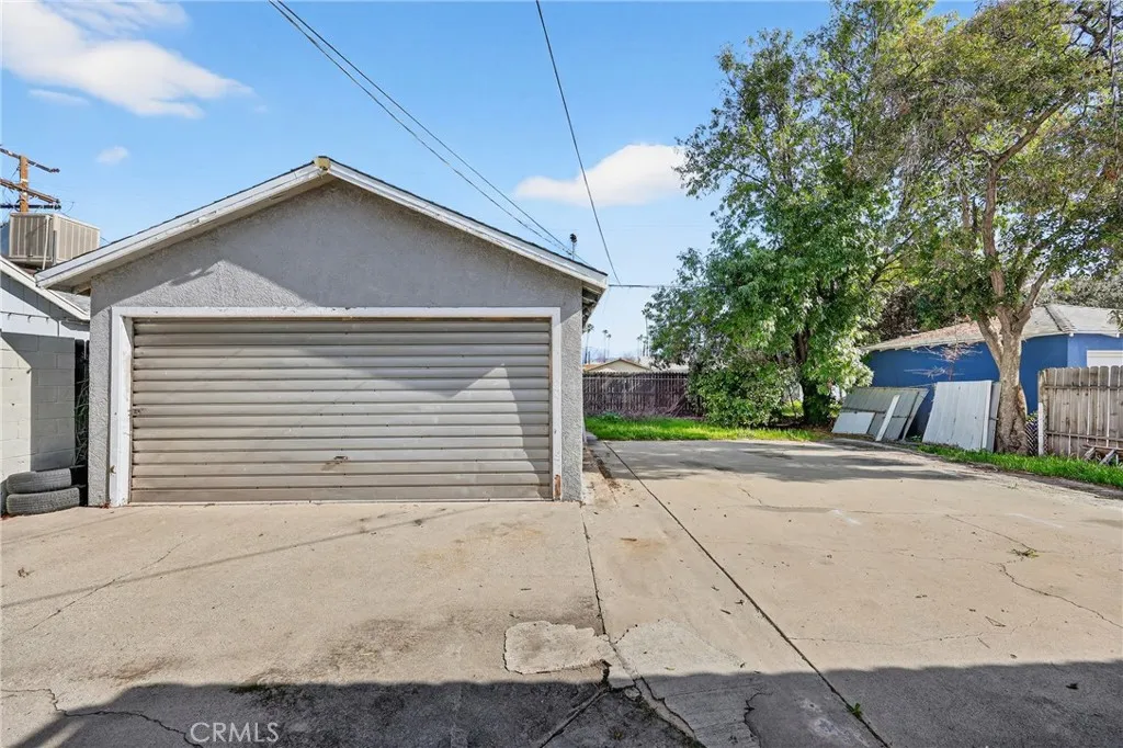 1737 N Lugo Avenue, San Bernardino, California 92404 home-pic-9