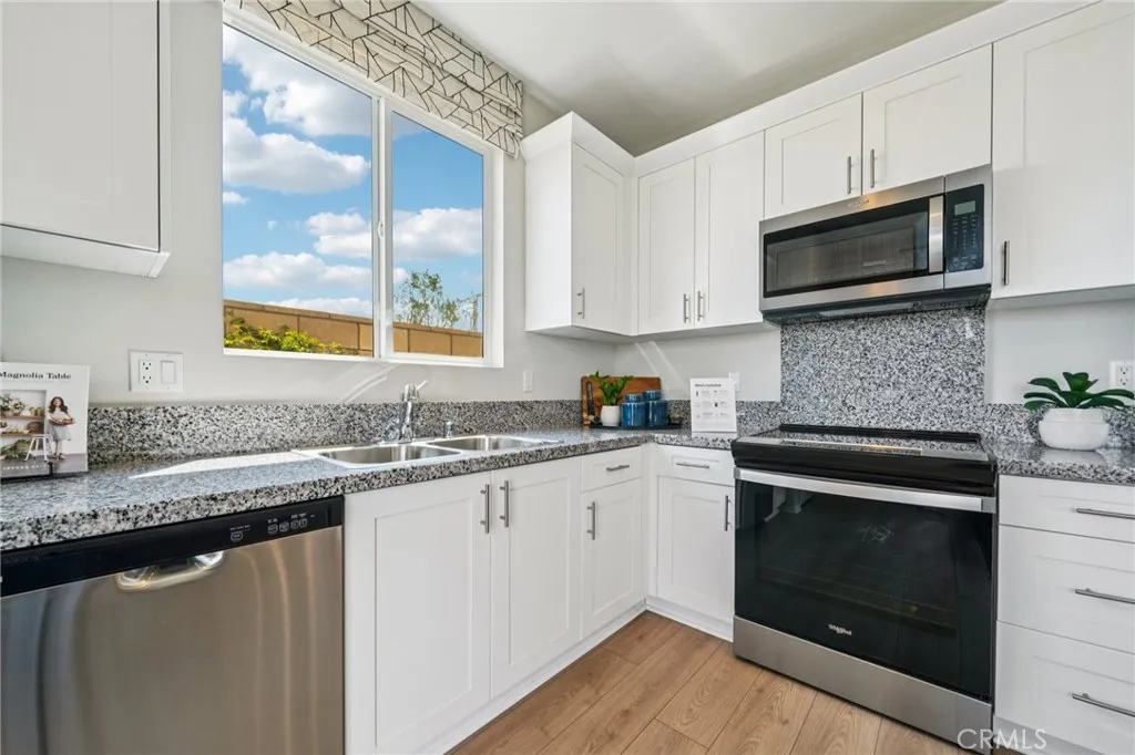 15377 Tomahawk Street, Victorville, California 92394 home-pic-9