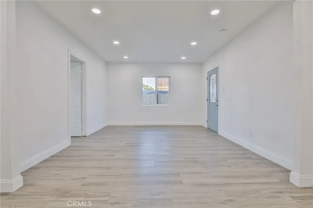 155 157 W 103 Street, Los Angeles, California 90003 home-pic-25