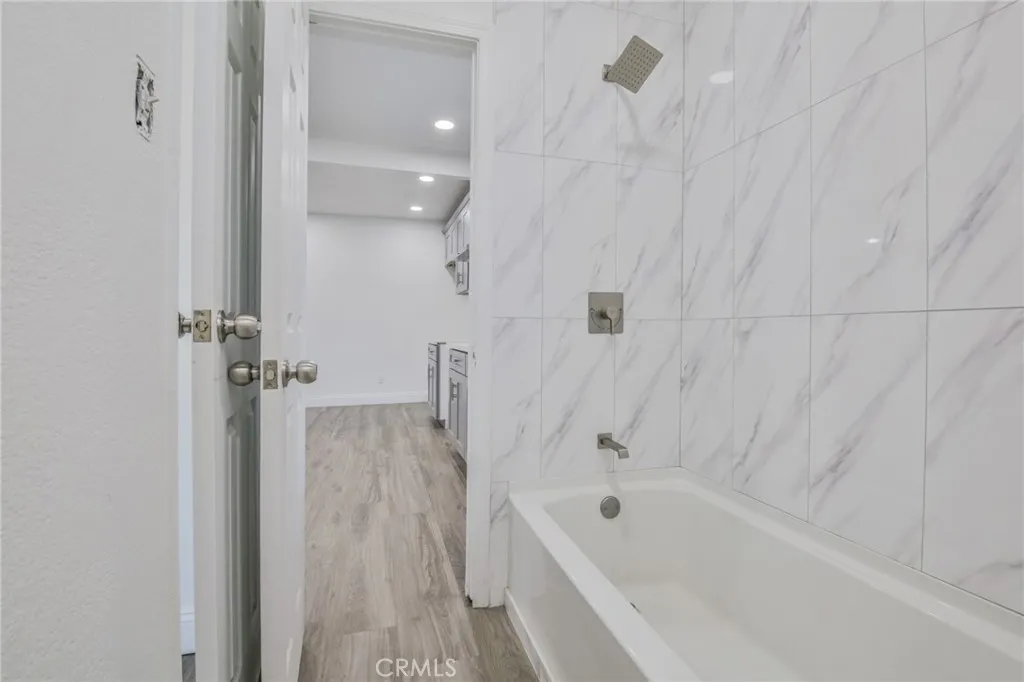 155 157 W 103 Street, Los Angeles, California 90003 home-pic-17